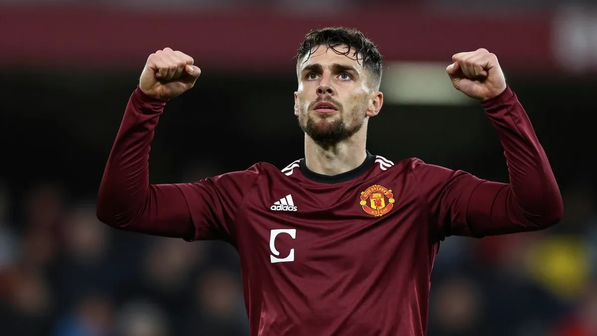 Galway United extended their unbeaten run to five games with a 1-1 draw against Shelbourne, while the FAI National League...